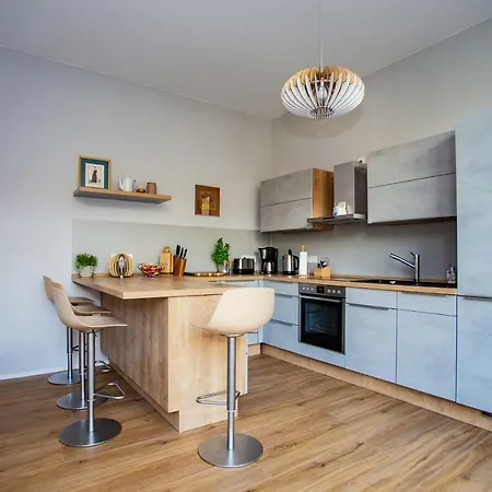 Eckhof Domizil - Grosszuegige Ferienwohnung Mit Kleinem Garten In Der Altstadt Von Gotha Buitenkant foto