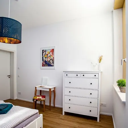 Eckhof Domizil - Grosszuegige Ferienwohnung Mit Kleinem Garten In Der Altstadt Von Gotha Buitenkant foto