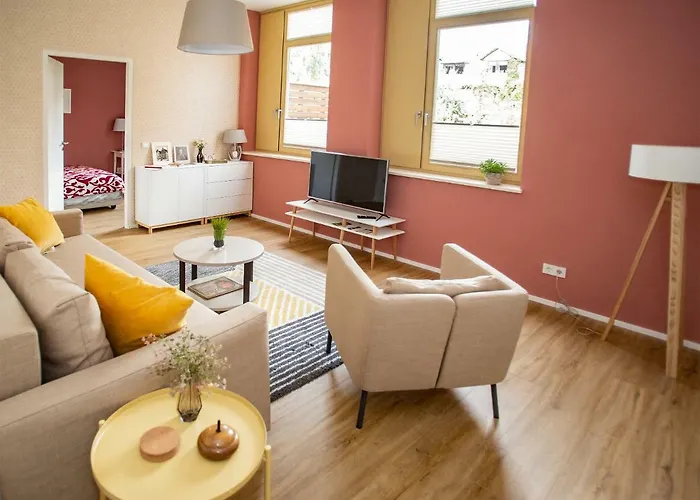 Eckhof Domizil - Grosszuegige Ferienwohnung Mit Kleinem Garten In Der Altstadt Von Gotha