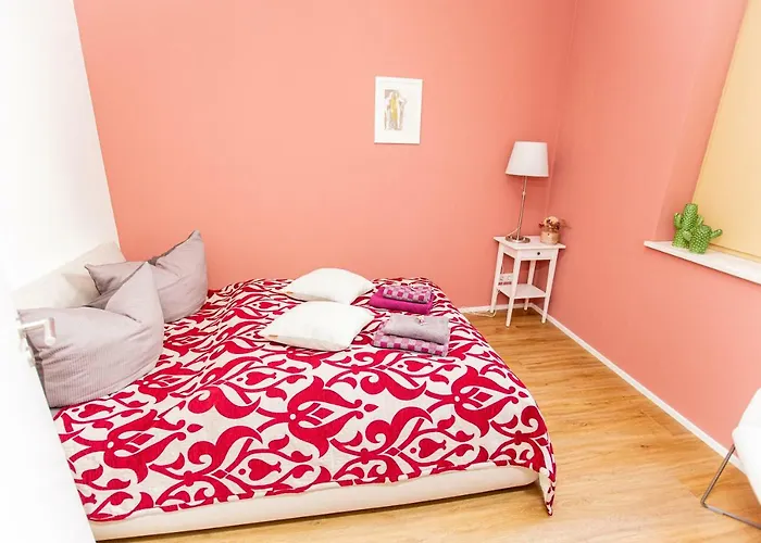Eckhof Domizil - Grosszuegige Ferienwohnung Mit Kleinem Garten In Der Altstadt Von Gotha